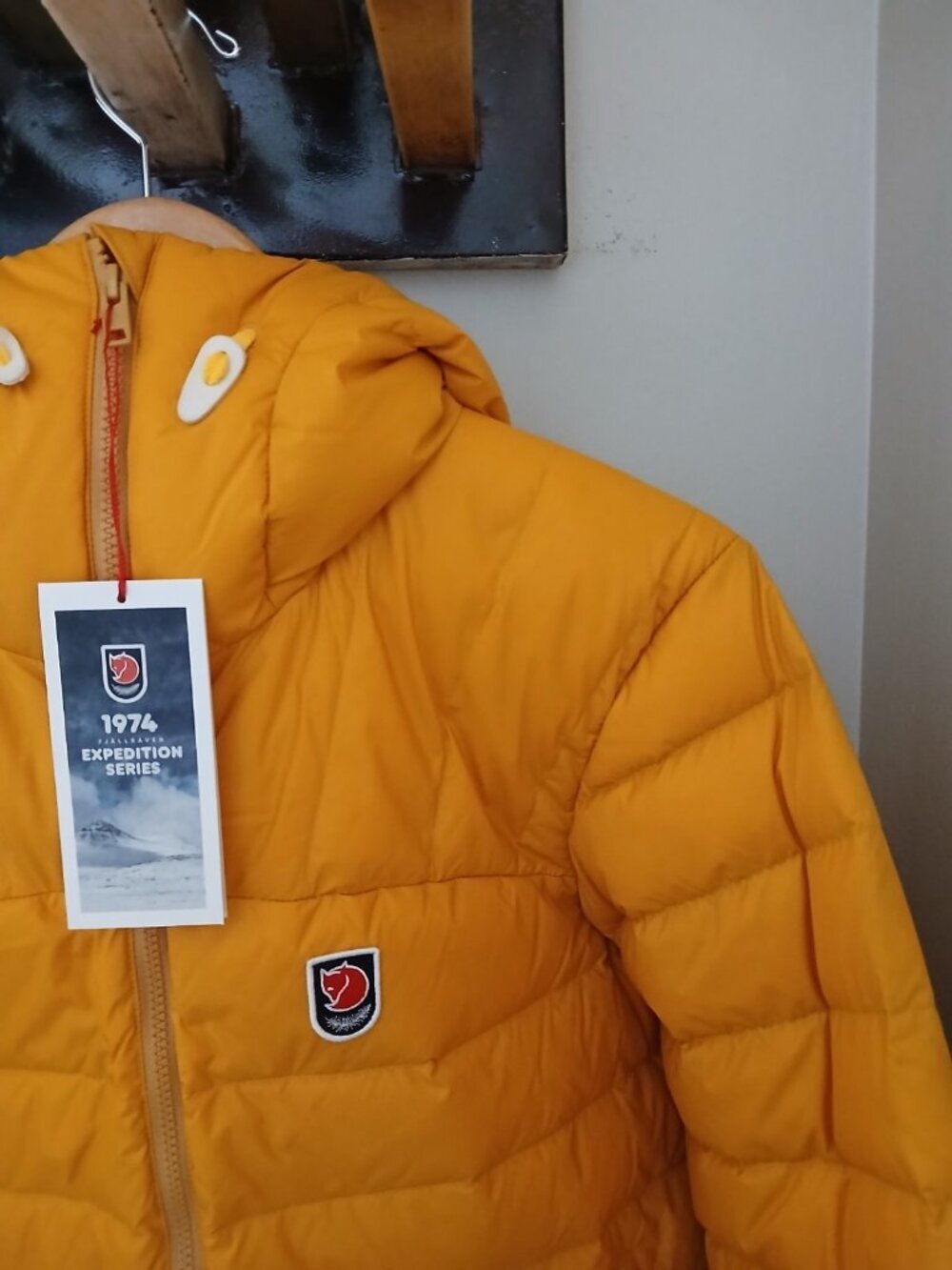 New Fjallraven Expedition Pack Down Hoodie Jacket - Picture 3 of 10